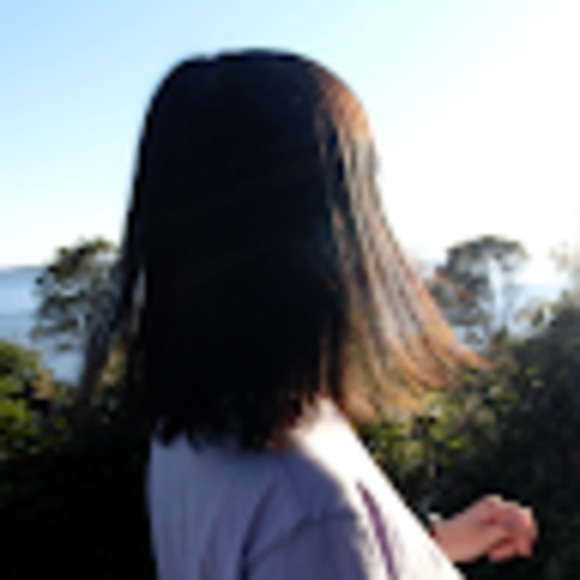 Meet your Posher, Christina - Picture 1 of 1